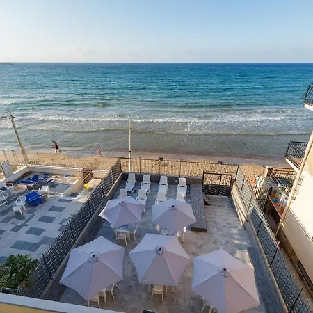 Bed & Breakfast Castello Di Sabbia