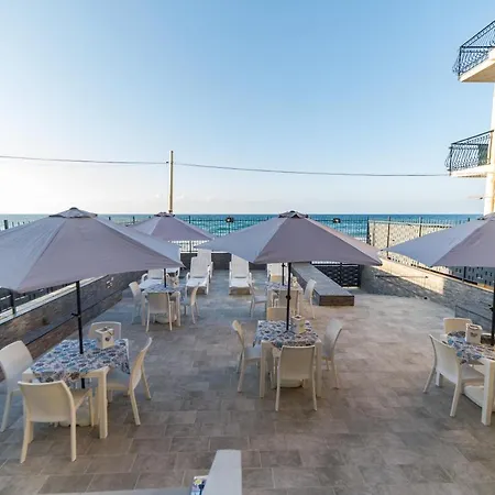 Castello Di Sabbia Bed & Breakfast 4*